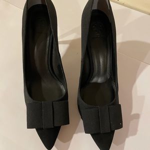 Tory Burch bow pumps